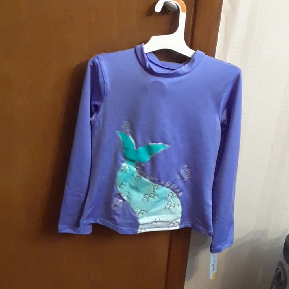 Girl's long sleeves top